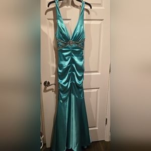Bee Darlin Prom Gown